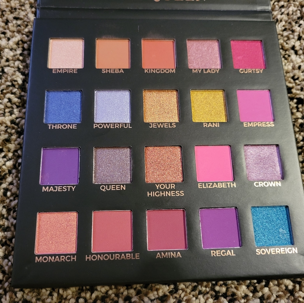 Iconic London eyeshadow pallette new